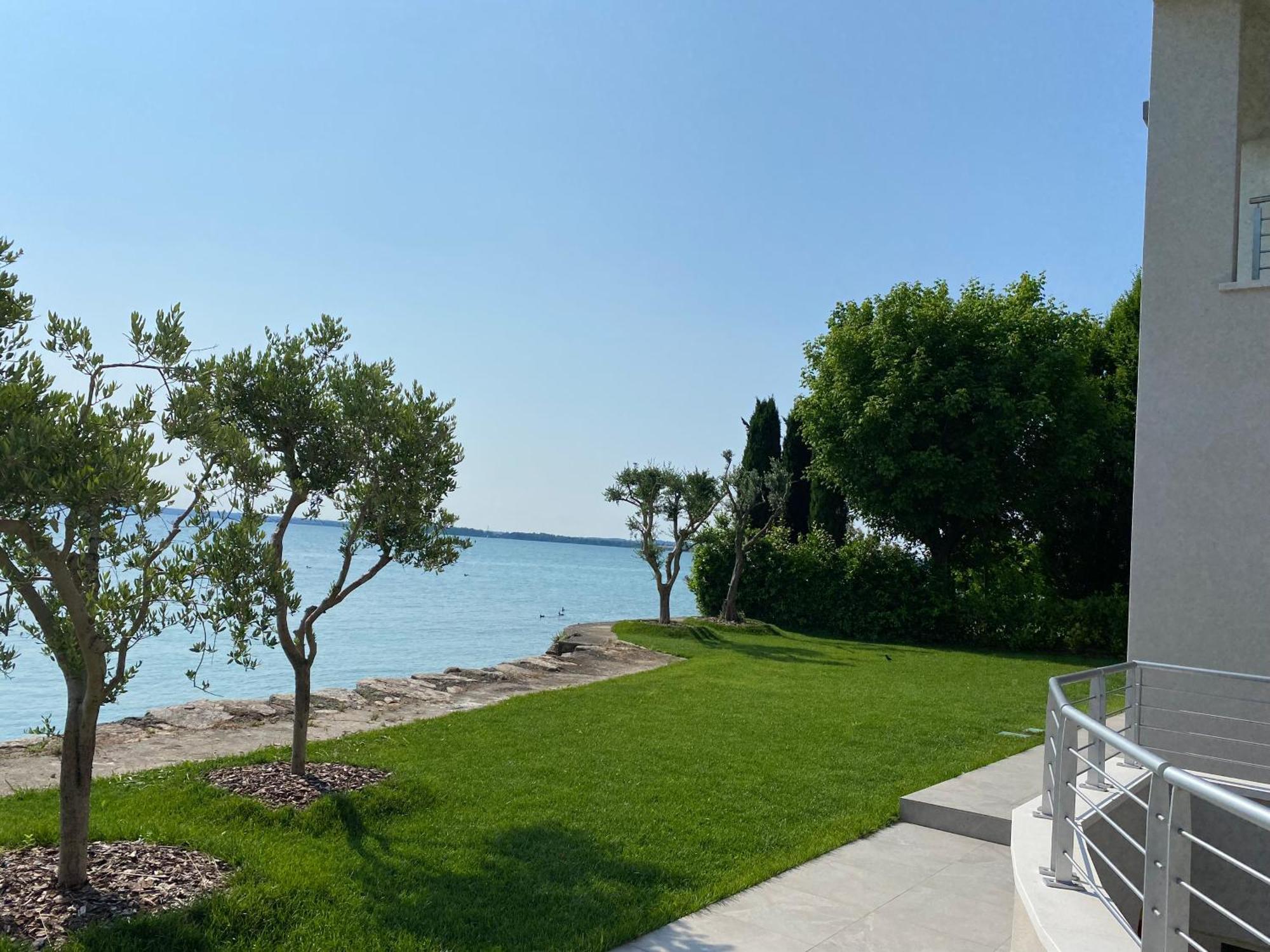 Sirmio Apartments - Darsena Stay Sirmione Eksteriør bilde