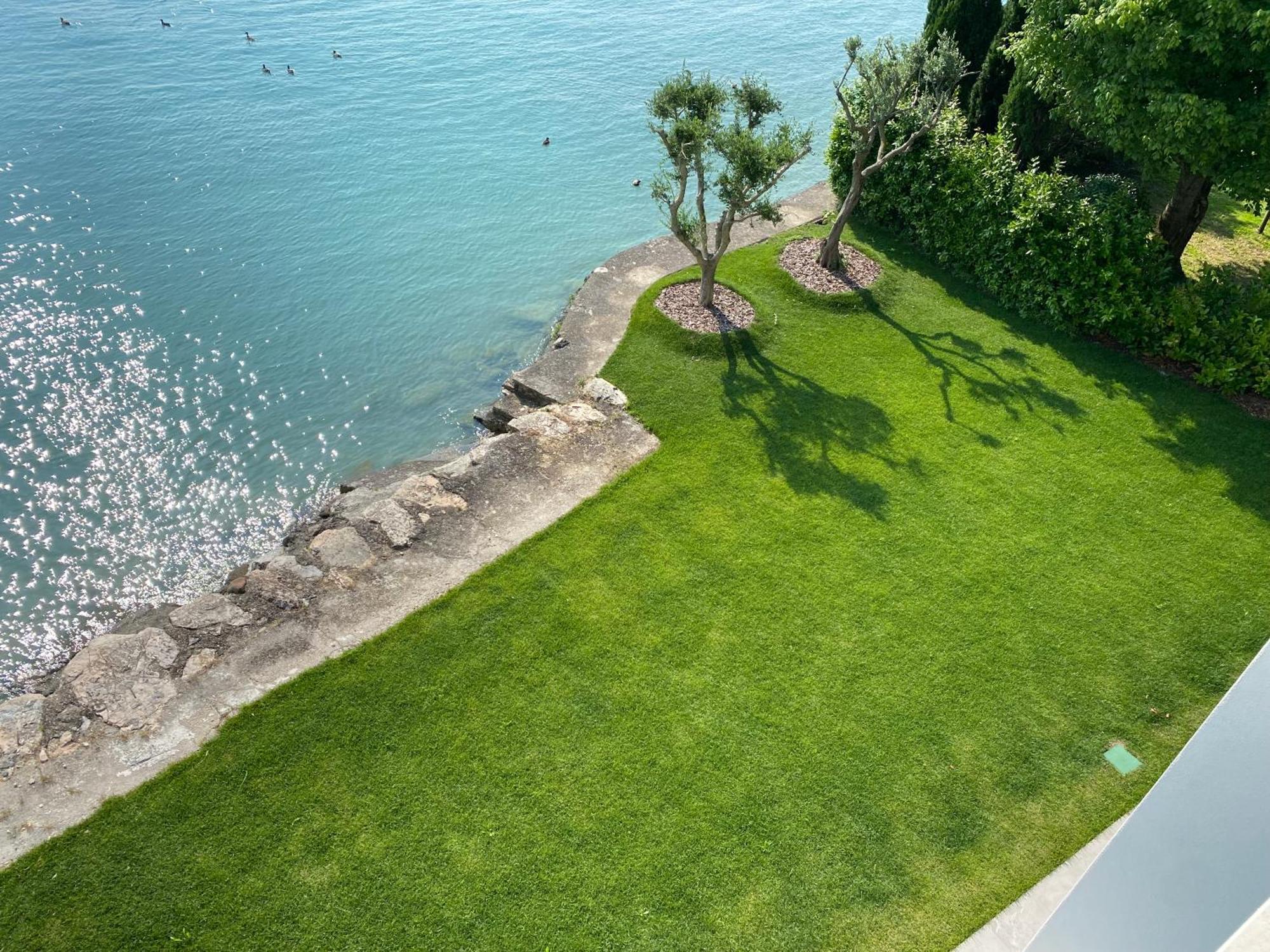 Sirmio Apartments - Darsena Stay Sirmione Eksteriør bilde