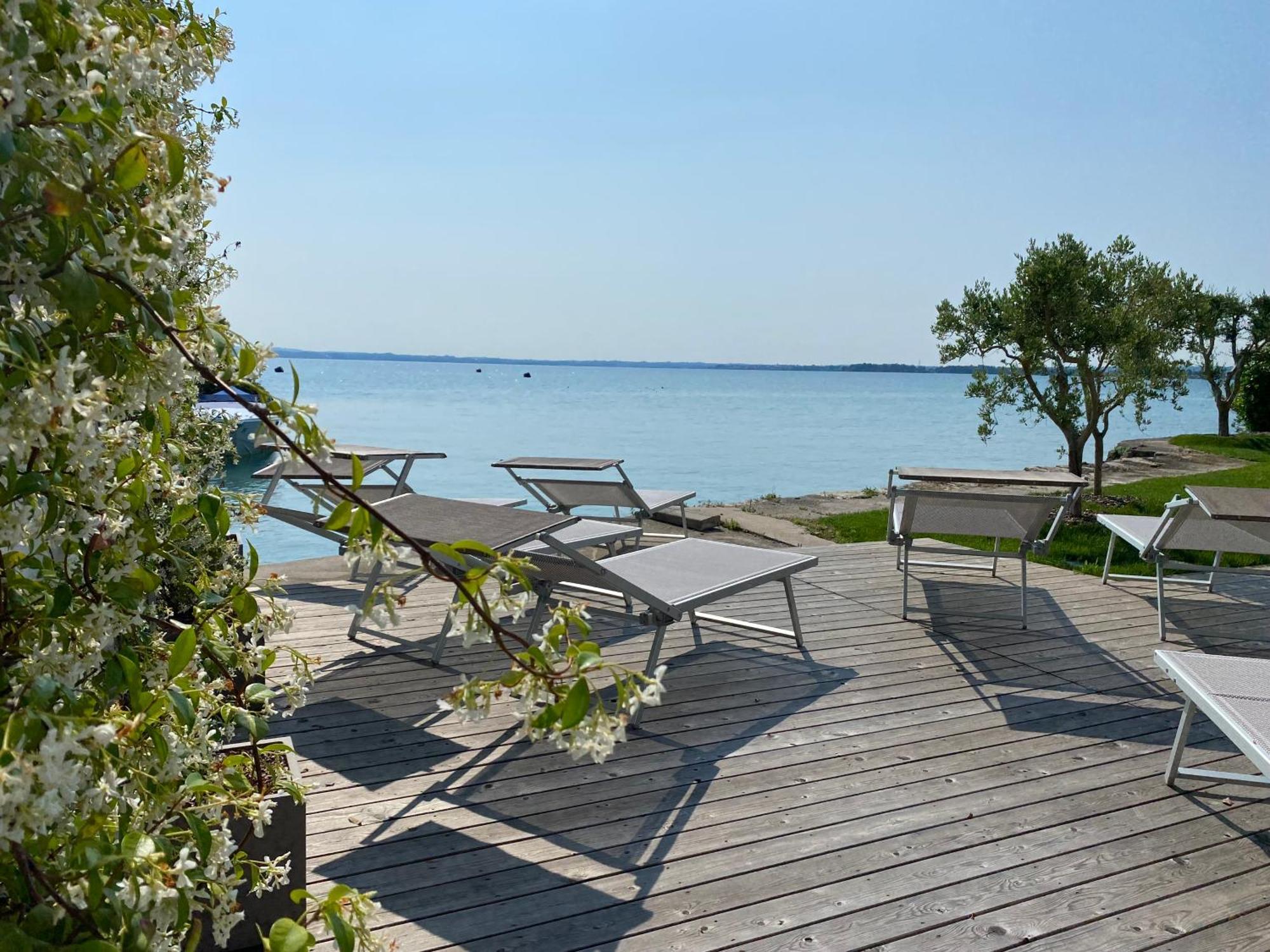 Sirmio Apartments - Darsena Stay Sirmione Eksteriør bilde