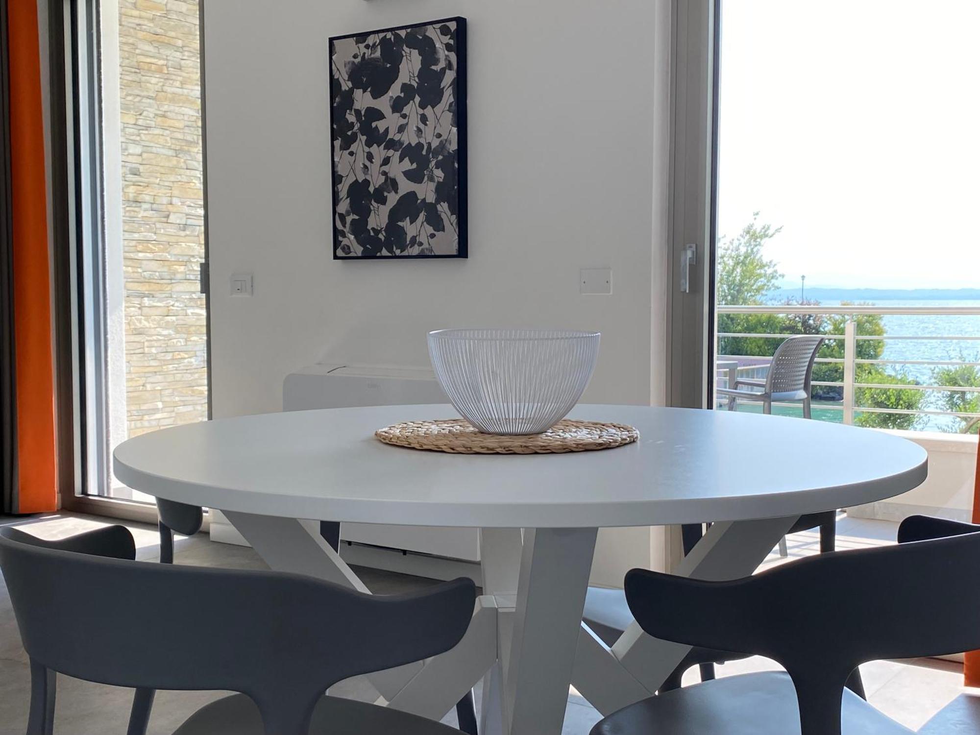 Sirmio Apartments - Darsena Stay Sirmione Eksteriør bilde