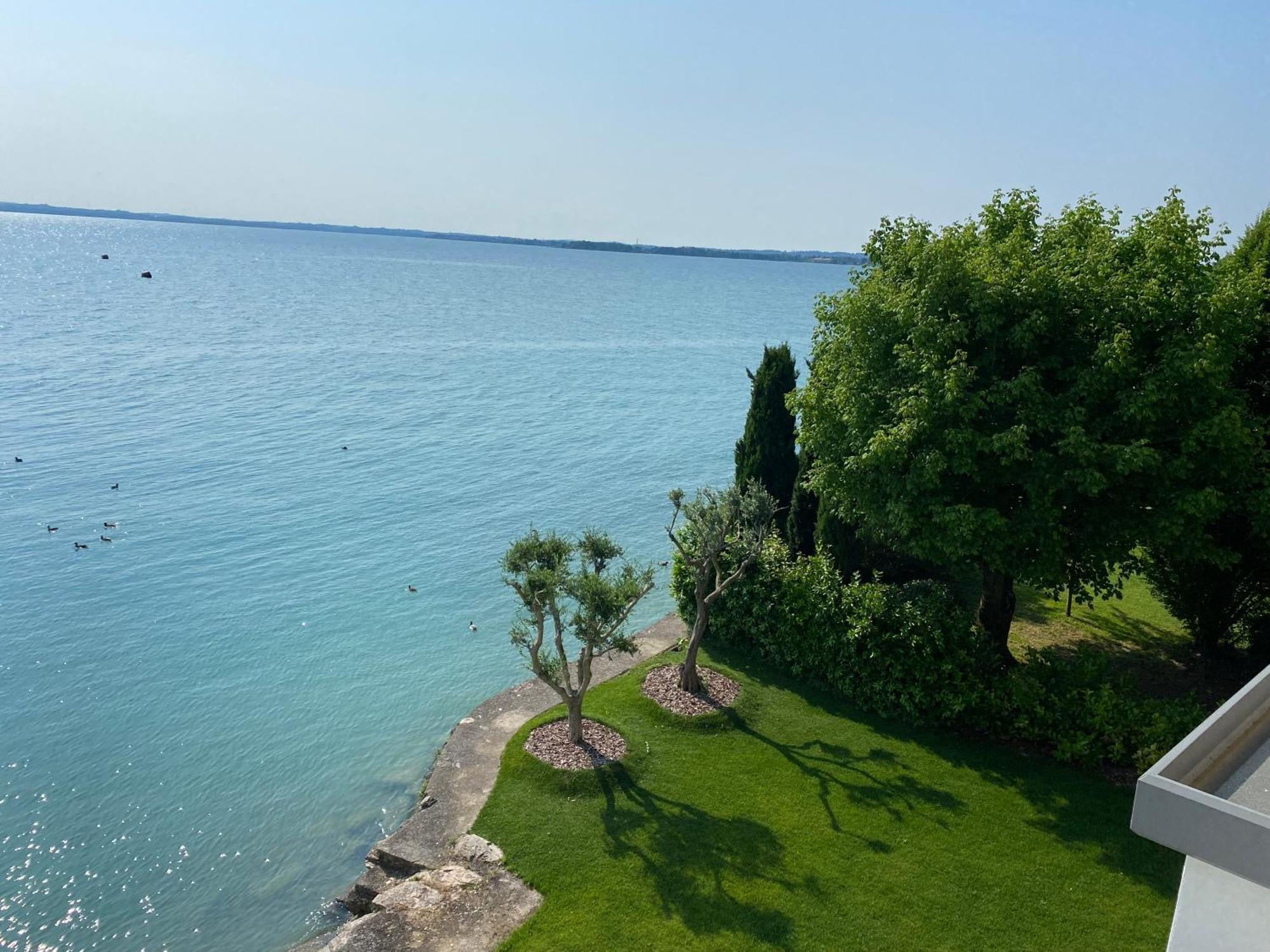 Sirmio Apartments - Darsena Stay Sirmione Eksteriør bilde