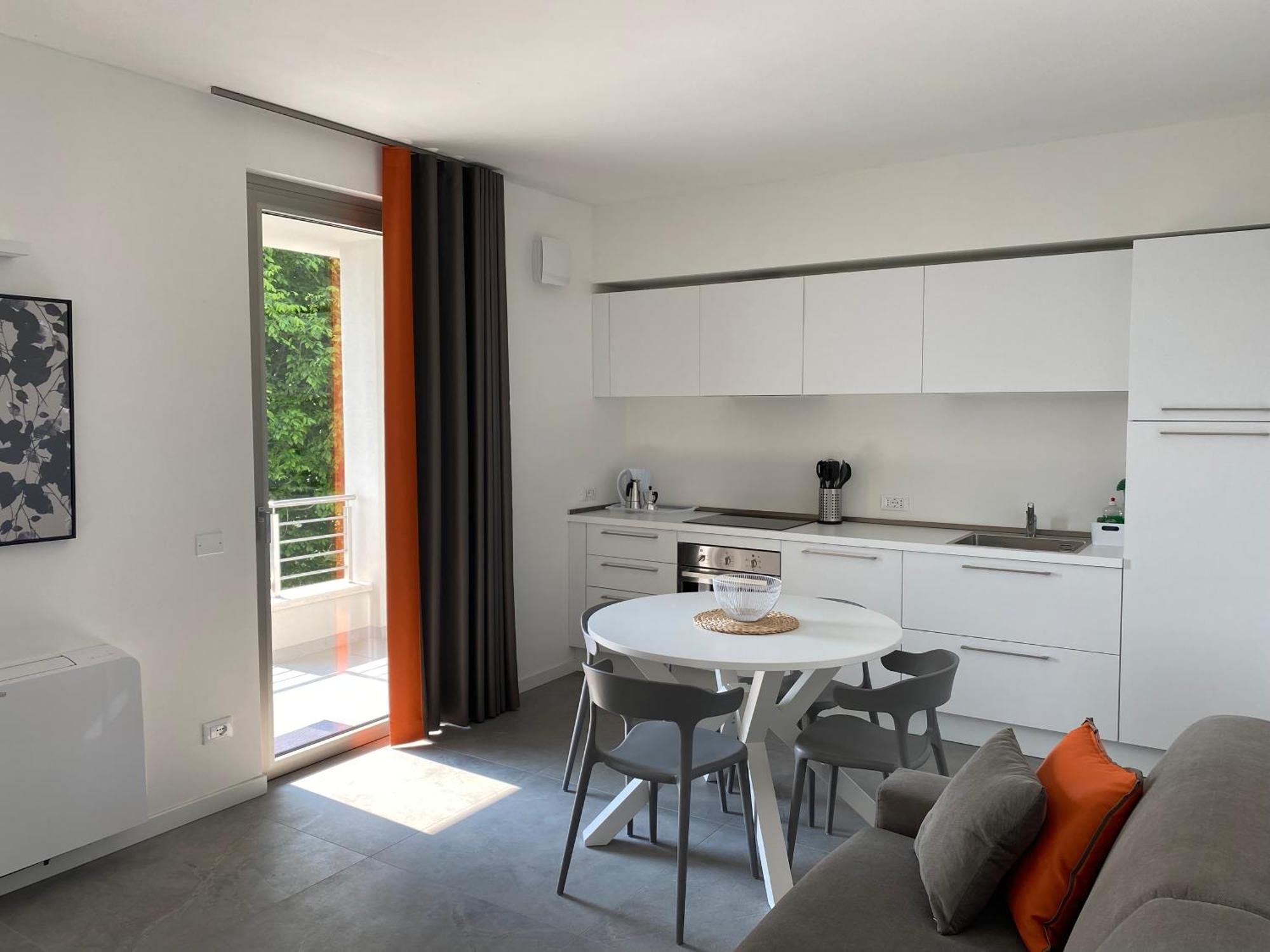 Sirmio Apartments - Darsena Stay Sirmione Eksteriør bilde